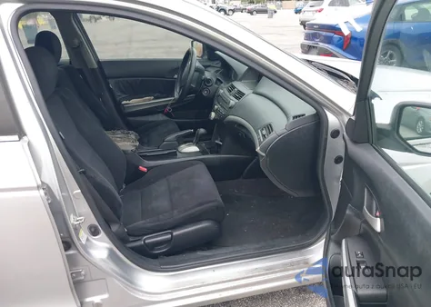 2008 Honda Accord 2.4 Ex z USA, uszkodzony, nr VIN JHMCP26708C024090